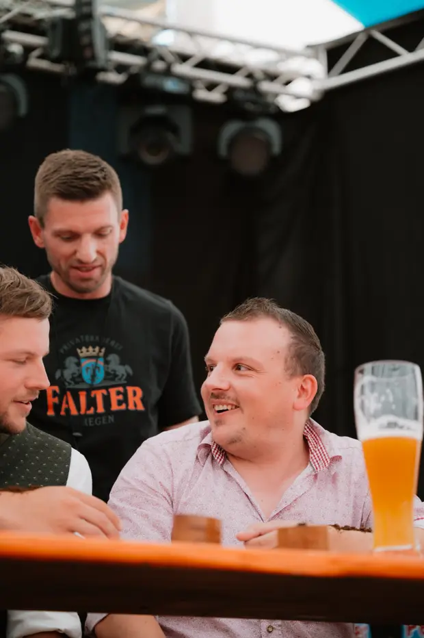 Schmalzlerfest Perlesreut 2025 Sonntag: Schnupferwettbewerb, Verlosung, d Noudnigln Foto 2501130
