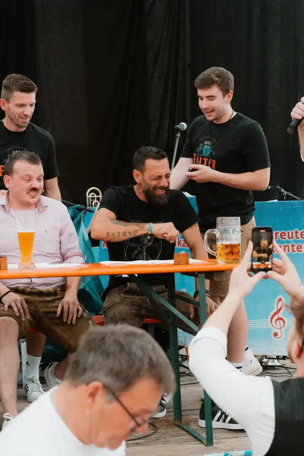 Schmalzlerfest Perlesreut 2025 Sonntag: Schnupferwettbewerb, Verlosung, d Noudnigln Foto 2501144