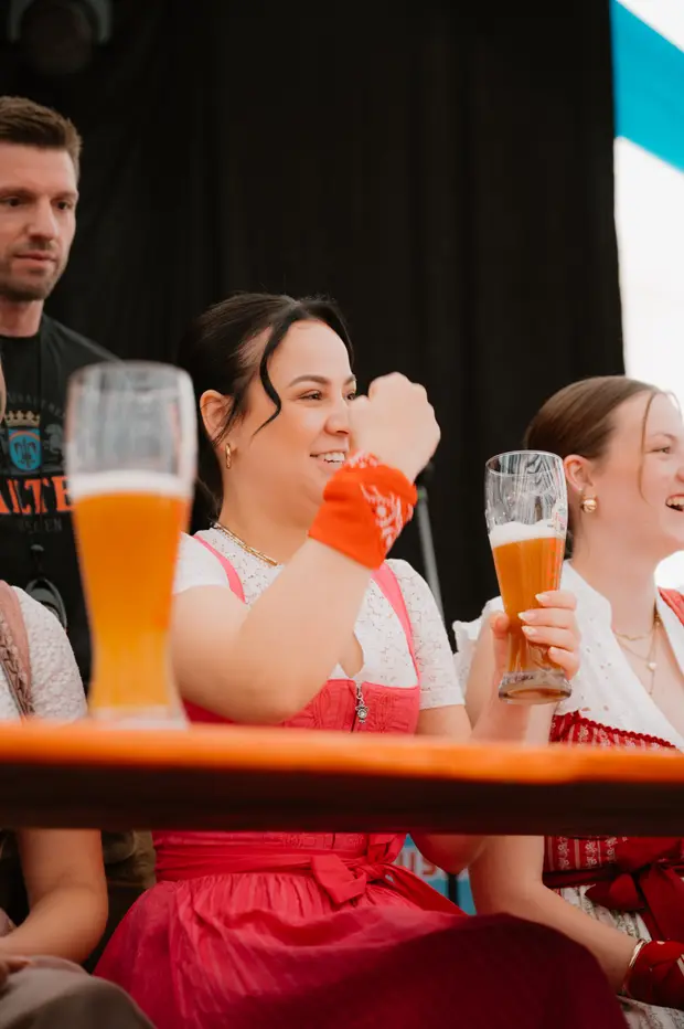 Schmalzlerfest Perlesreut 2025 Sonntag: Schnupferwettbewerb, Verlosung, d Noudnigln Foto 2501186