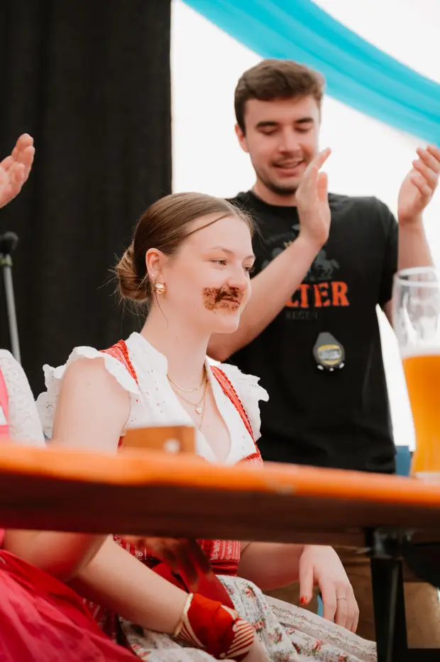 Schmalzlerfest Perlesreut 2025 Sonntag: Schnupferwettbewerb, Verlosung, d Noudnigln Foto 2501214