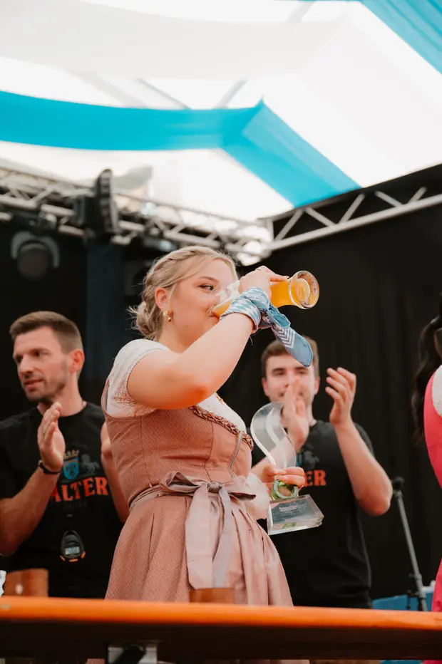 Schmalzlerfest Perlesreut 2025 Sonntag: Schnupferwettbewerb, Verlosung, d Noudnigln Foto 2501226