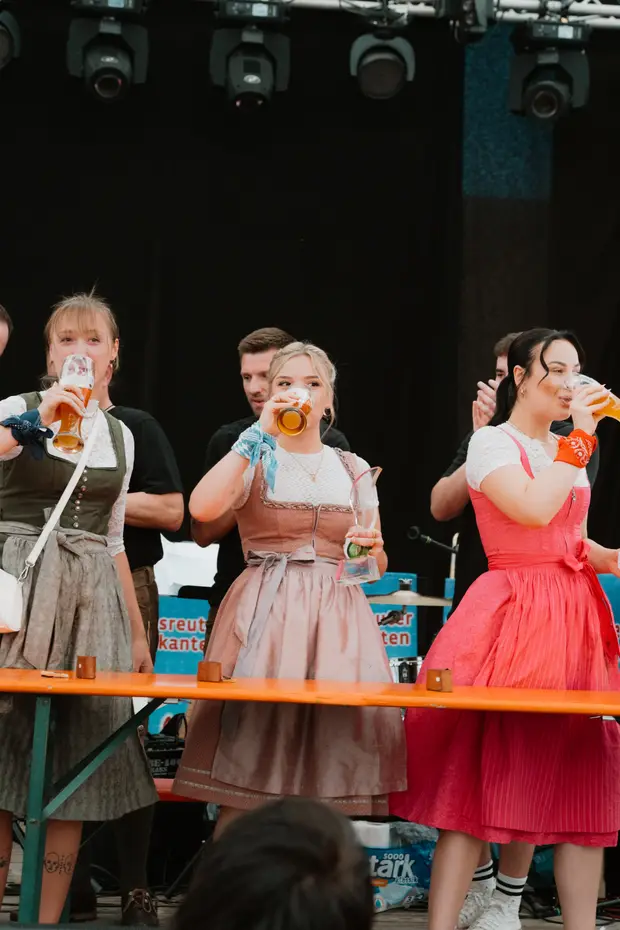 Schmalzlerfest Perlesreut 2025 Sonntag: Schnupferwettbewerb, Verlosung, d Noudnigln Foto 2501227
