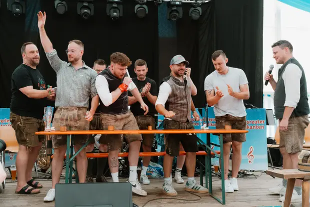 Schmalzlerfest Perlesreut 2025 Sonntag: Schnupferwettbewerb, Verlosung, d Noudnigln Foto 2501261