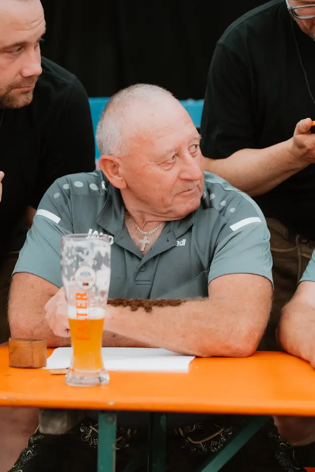 Schmalzlerfest Perlesreut 2025 Sonntag: Schnupferwettbewerb, Verlosung, d Noudnigln Foto 2501277