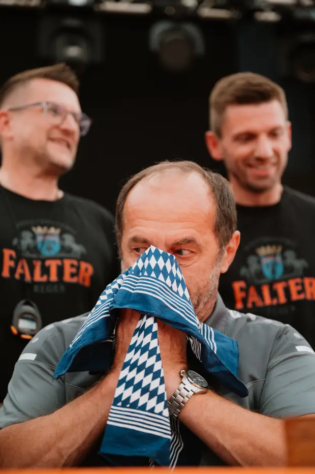 Schmalzlerfest Perlesreut 2025 Sonntag: Schnupferwettbewerb, Verlosung, d Noudnigln Foto 2501291
