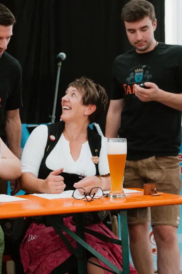 Schmalzlerfest Perlesreut 2025 Sonntag: Schnupferwettbewerb, Verlosung, d Noudnigln Foto 2501300