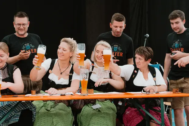 Schmalzlerfest Perlesreut 2025 Sonntag: Schnupferwettbewerb, Verlosung, d Noudnigln Foto 2501302