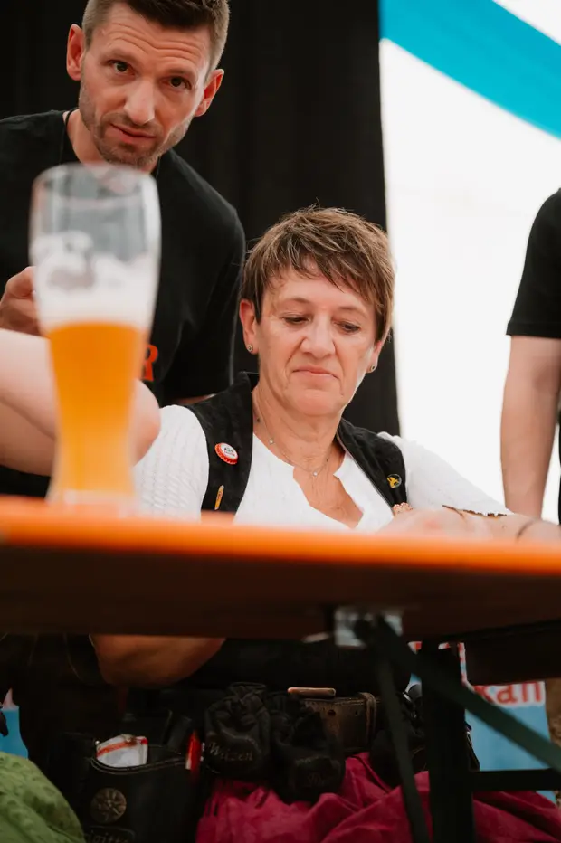 Schmalzlerfest Perlesreut 2025 Sonntag: Schnupferwettbewerb, Verlosung, d Noudnigln Foto 2501308