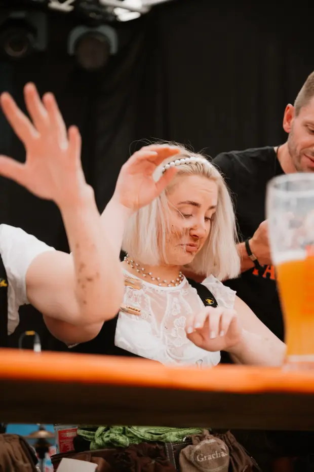 Schmalzlerfest Perlesreut 2025 Sonntag: Schnupferwettbewerb, Verlosung, d Noudnigln Foto 2501311