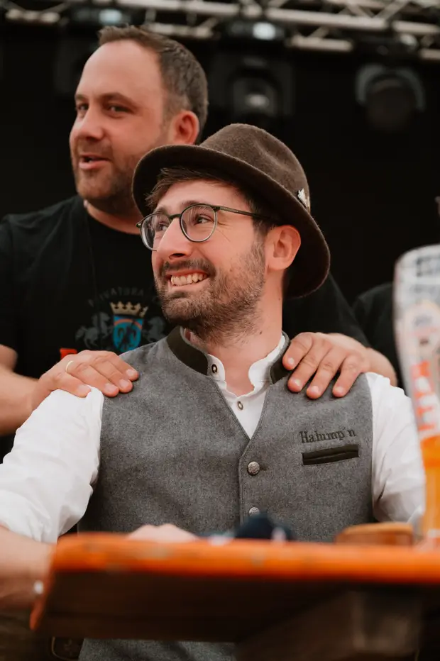 Schmalzlerfest Perlesreut 2025 Sonntag: Schnupferwettbewerb, Verlosung, d Noudnigln Foto 2501328