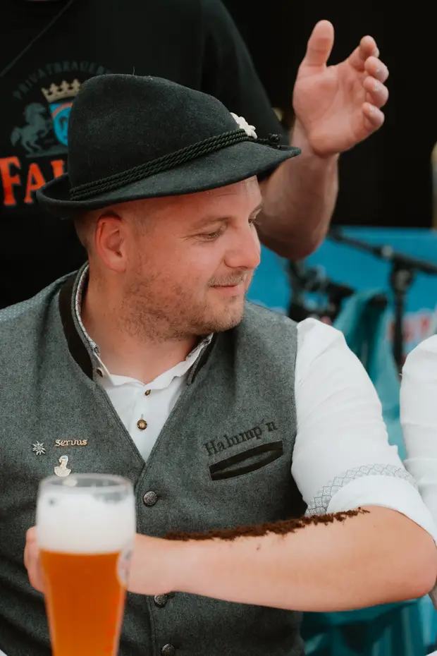 Schmalzlerfest Perlesreut 2025 Sonntag: Schnupferwettbewerb, Verlosung, d Noudnigln Foto 2501334