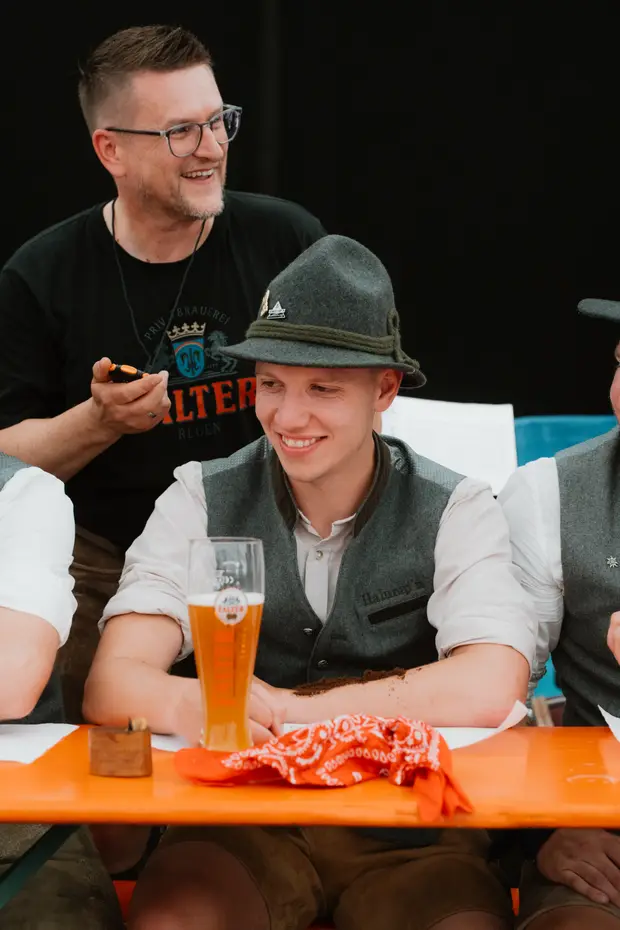 Schmalzlerfest Perlesreut 2025 Sonntag: Schnupferwettbewerb, Verlosung, d Noudnigln Foto 2501339