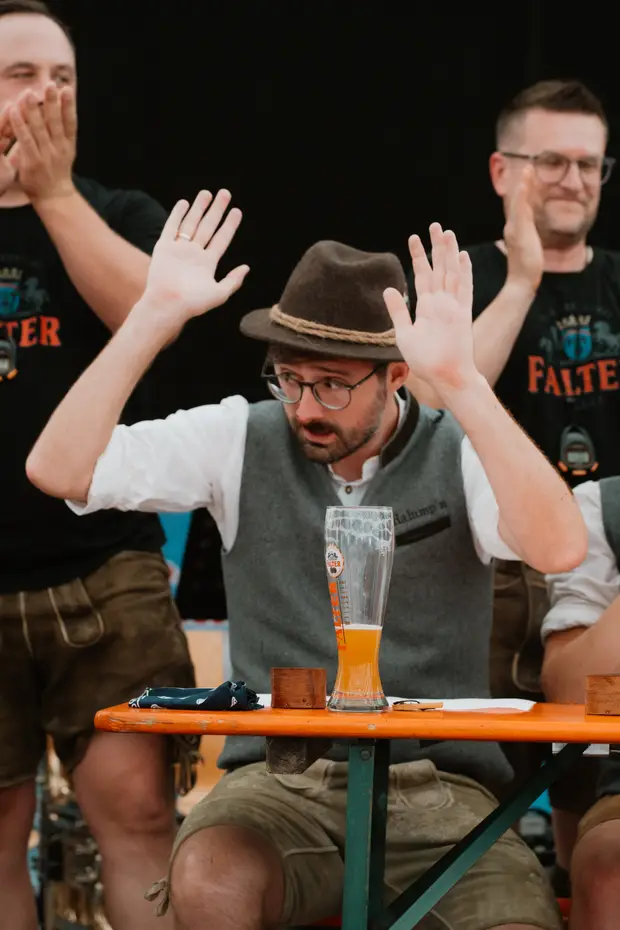 Schmalzlerfest Perlesreut 2025 Sonntag: Schnupferwettbewerb, Verlosung, d Noudnigln Foto 2501347
