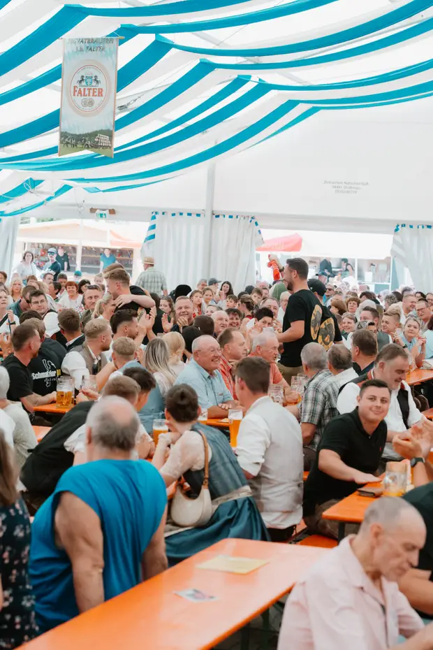 Schmalzlerfest Perlesreut 2025 Sonntag: Schnupferwettbewerb, Verlosung, d Noudnigln Foto 2501352