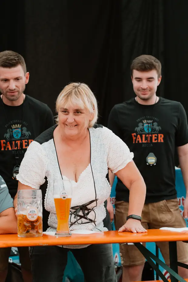 Schmalzlerfest Perlesreut 2025 Sonntag: Schnupferwettbewerb, Verlosung, d Noudnigln Foto 2501375