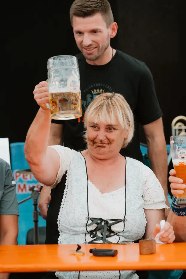 Schmalzlerfest Perlesreut 2025 Sonntag: Schnupferwettbewerb, Verlosung, d Noudnigln Foto 2501388