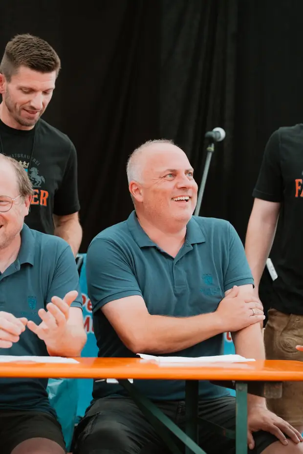 Schmalzlerfest Perlesreut 2025 Sonntag: Schnupferwettbewerb, Verlosung, d Noudnigln Foto 2501402