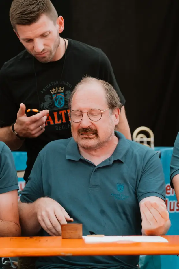 Schmalzlerfest Perlesreut 2025 Sonntag: Schnupferwettbewerb, Verlosung, d Noudnigln Foto 2501411