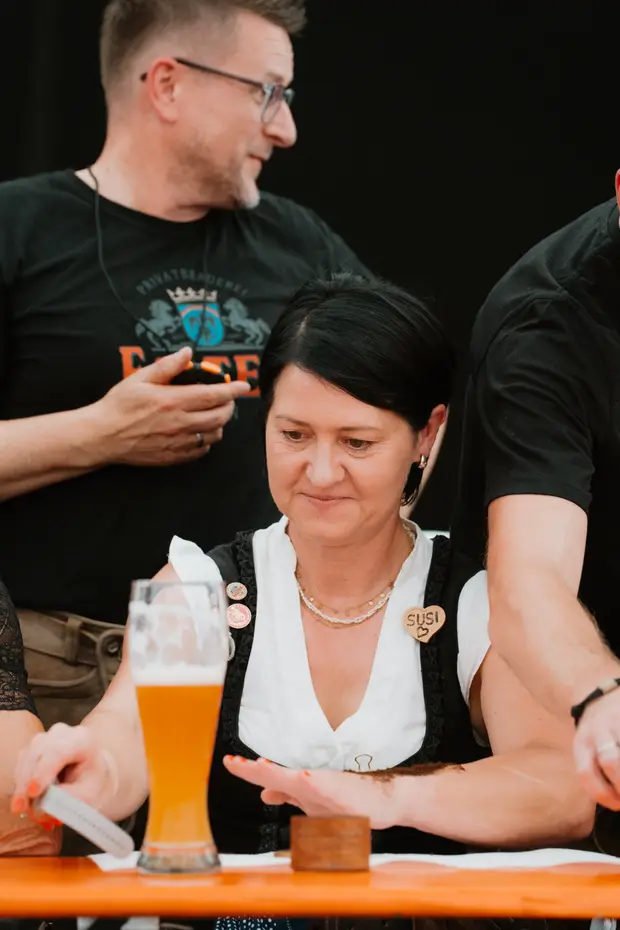 Schmalzlerfest Perlesreut 2025 Sonntag: Schnupferwettbewerb, Verlosung, d Noudnigln Foto 2501422