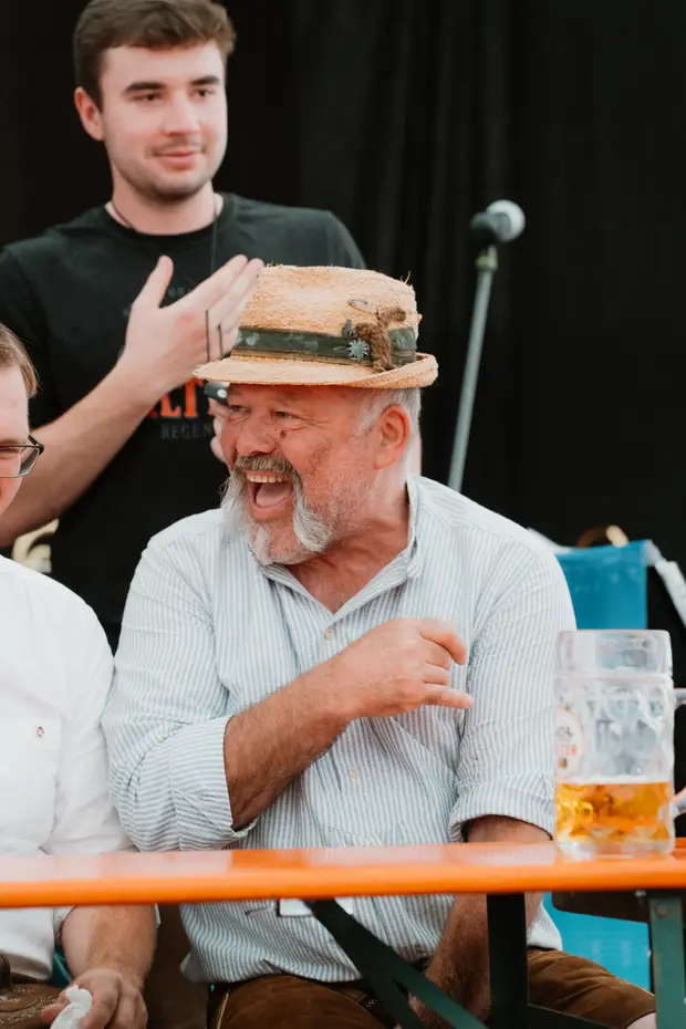 Schmalzlerfest Perlesreut 2025 Sonntag: Schnupferwettbewerb, Verlosung, d Noudnigln Foto 2501446