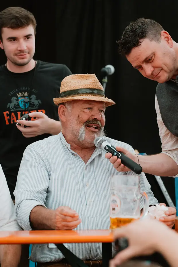 Schmalzlerfest Perlesreut 2025 Sonntag: Schnupferwettbewerb, Verlosung, d Noudnigln Foto 2501448
