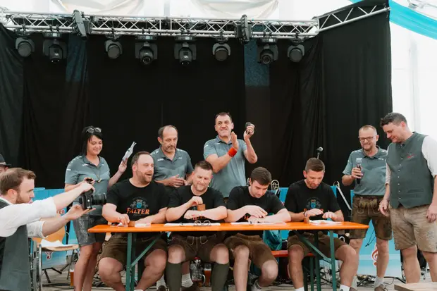 Schmalzlerfest Perlesreut 2025 Sonntag: Schnupferwettbewerb, Verlosung, d Noudnigln Foto 2501466