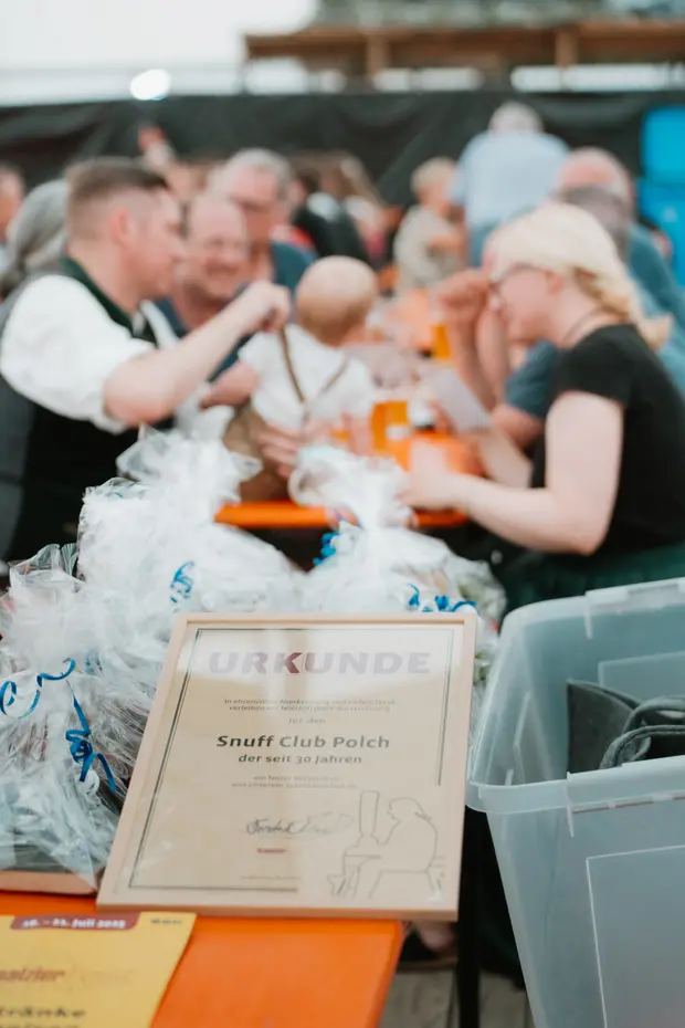 Schmalzlerfest Perlesreut 2025 Sonntag: Schnupferwettbewerb, Verlosung, d Noudnigln Foto 2501488