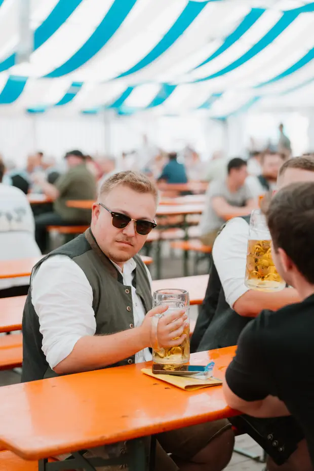Schmalzlerfest Perlesreut 2025 Sonntag: Schnupferwettbewerb, Verlosung, d Noudnigln Foto 2501491