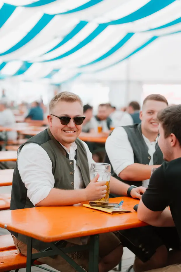 Schmalzlerfest Perlesreut 2025 Sonntag: Schnupferwettbewerb, Verlosung, d Noudnigln Foto 2501492