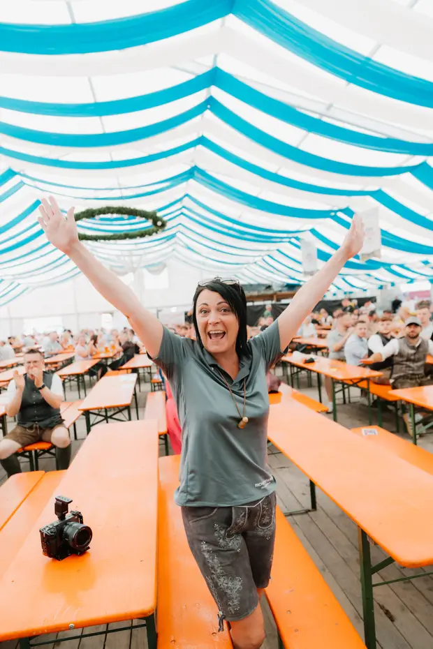 Schmalzlerfest Perlesreut 2025 Sonntag: Schnupferwettbewerb, Verlosung, d Noudnigln Foto 2501511