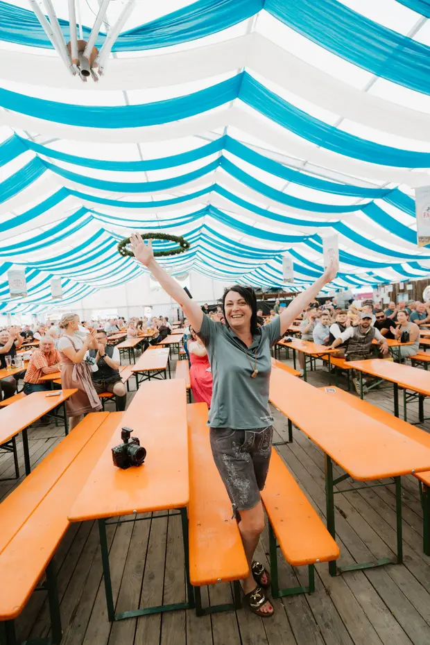 Schmalzlerfest Perlesreut 2025 Sonntag: Schnupferwettbewerb, Verlosung, d Noudnigln Foto 2501512