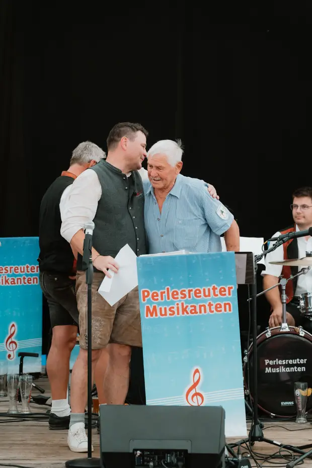 Schmalzlerfest Perlesreut 2025 Sonntag: Schnupferwettbewerb, Verlosung, d Noudnigln Foto 2501524
