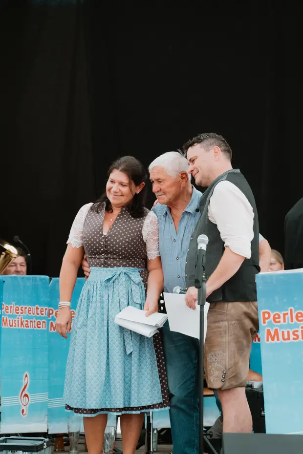 Schmalzlerfest Perlesreut 2025 Sonntag: Schnupferwettbewerb, Verlosung, d Noudnigln Foto 2501527