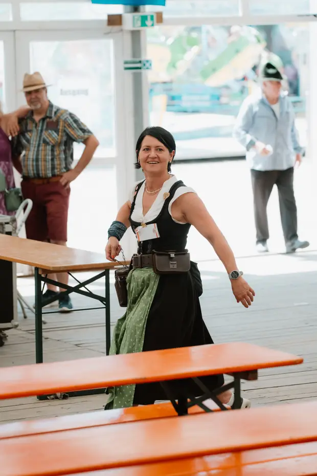 Schmalzlerfest Perlesreut 2025 Sonntag: Schnupferwettbewerb, Verlosung, d Noudnigln Foto 2501531
