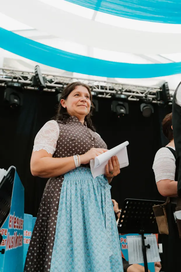 Schmalzlerfest Perlesreut 2025 Sonntag: Schnupferwettbewerb, Verlosung, d Noudnigln Foto 2501533