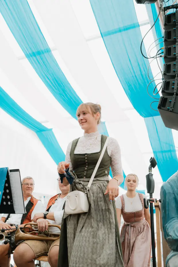 Schmalzlerfest Perlesreut 2025 Sonntag: Schnupferwettbewerb, Verlosung, d Noudnigln Foto 2501541