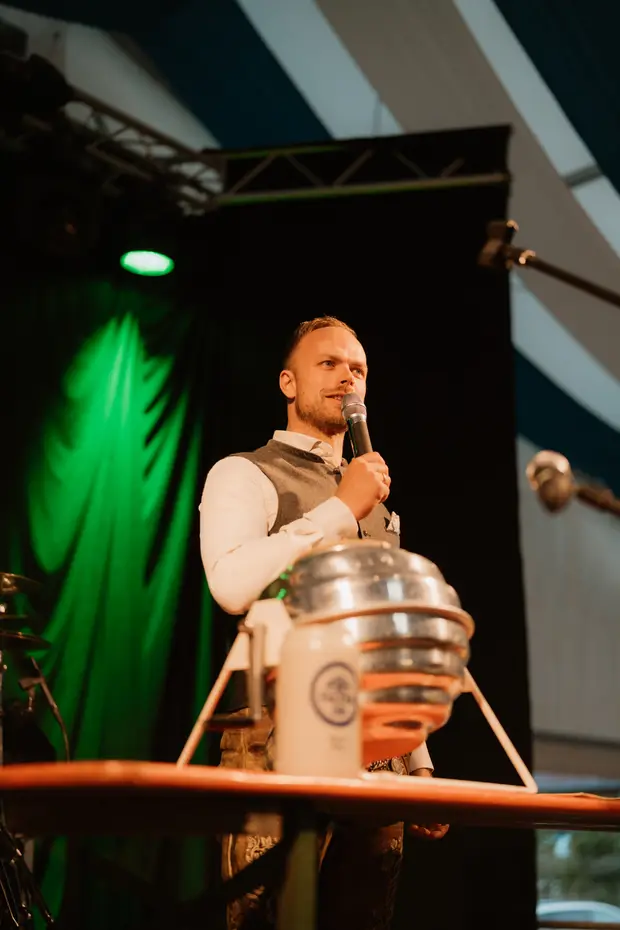 Schmalzlerfest Perlesreut 2025 Sonntag: Schnupferwettbewerb, Verlosung, d Noudnigln Foto 2501583