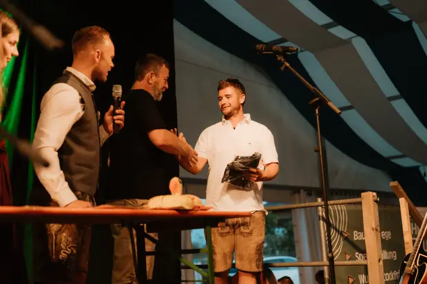 Schmalzlerfest Perlesreut 2025 Sonntag: Schnupferwettbewerb, Verlosung, d Noudnigln Foto 2501590