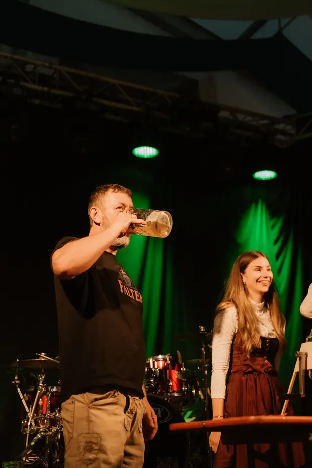 Schmalzlerfest Perlesreut 2025 Sonntag: Schnupferwettbewerb, Verlosung, d Noudnigln Foto 2501595