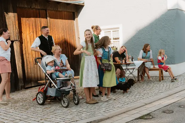 Schmalzlerfest Perlesreut 2026 Umzug, Bieranstich, Perlesreuter BleMUSI Foto 2601673