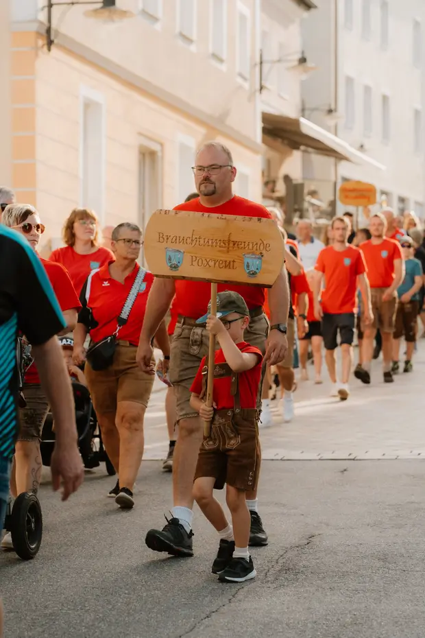 Schmalzlerfest Perlesreut 2026 Umzug, Bieranstich, Perlesreuter BleMUSI Foto 2601717