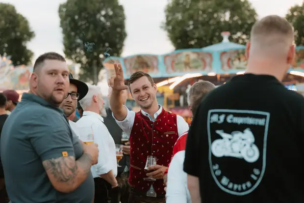 Schmalzlerfest Perlesreut 2026 Umzug, Bieranstich, Perlesreuter BleMUSI Foto 2601774