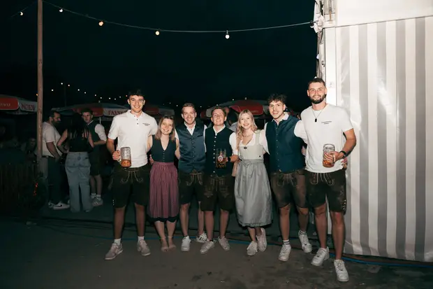 Schmalzlerfest Perlesreut 2026 Umzug, Bieranstich, Perlesreuter BleMUSI Foto 2601813