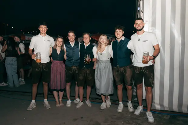 Schmalzlerfest Perlesreut 2026 Umzug, Bieranstich, Perlesreuter BleMUSI Foto 2601814