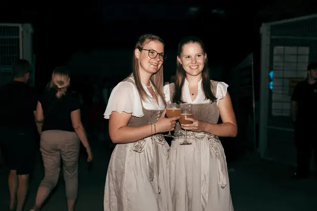 Schmalzlerfest Perlesreut 2026 Umzug, Bieranstich, Perlesreuter BleMUSI Foto 2601819