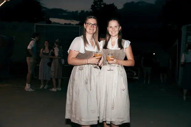 Schmalzlerfest Perlesreut 2026 Umzug, Bieranstich, Perlesreuter BleMUSI Foto 2601820
