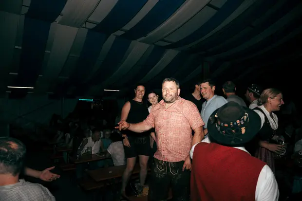 Schmalzlerfest Perlesreut 2026 Umzug, Bieranstich, Perlesreuter BleMUSI Foto 2601844