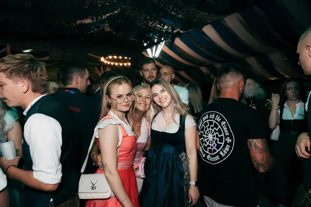 Schmalzlerfest Perlesreut 2026 Umzug, Bieranstich, Perlesreuter BleMUSI Foto 2601894