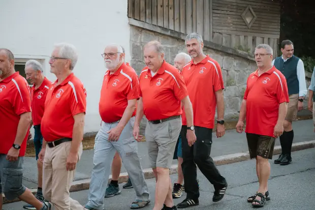 Schmalzlerfest Perlesreut 2026 Umzug, Bieranstich, Perlesreuter BleMUSI Foto 2601916