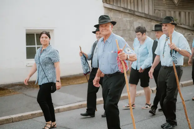 Schmalzlerfest Perlesreut 2026 Umzug, Bieranstich, Perlesreuter BleMUSI Foto 2601920